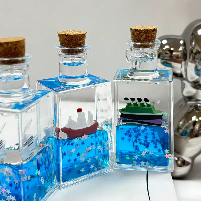 Small Square Bottle-Shaped Desktop Liquid Decorative Ornament